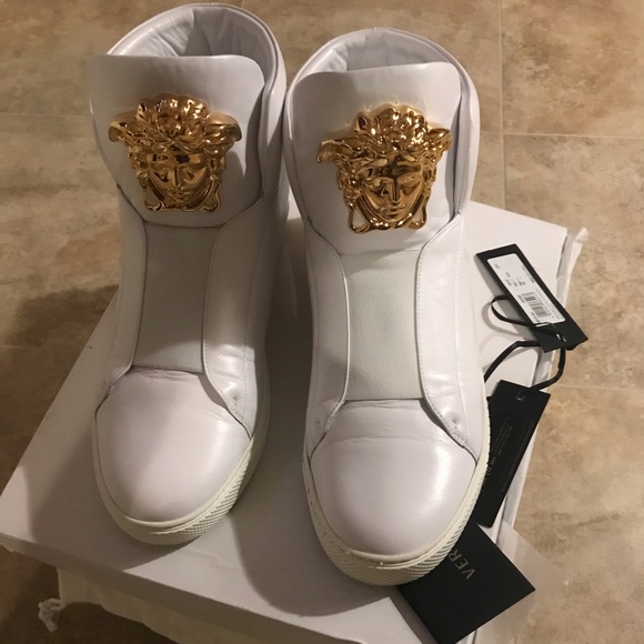 🎊Host Pick 🔥Men’s Versace palazzo sneakers🔥 - Picture 2 of 8